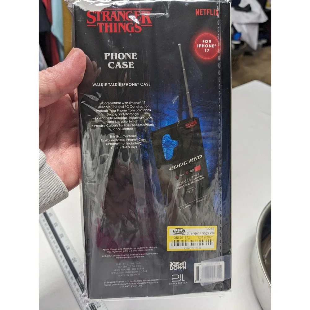 Stranger Things Code Red‎ Walkie Talkie iPhone 17 Case Netflix